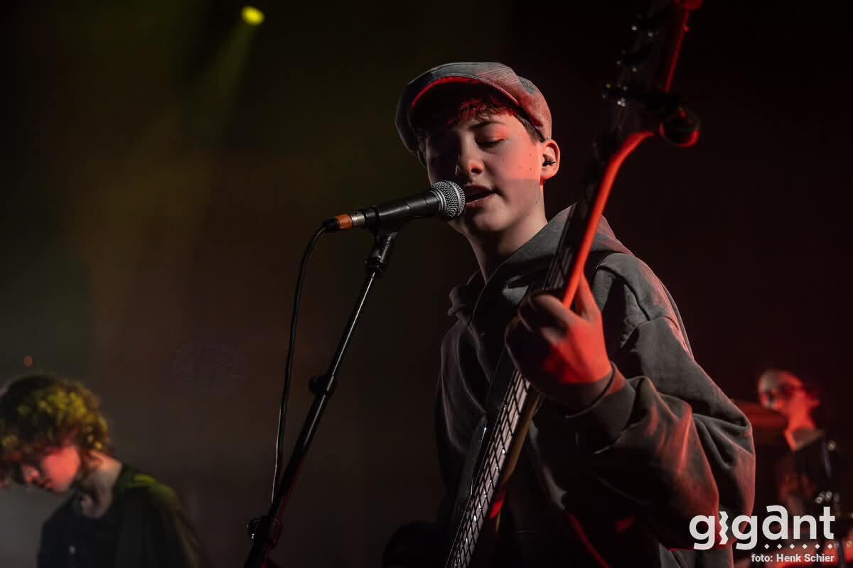 Dries Faber bassist in Gigant Apeldoorn